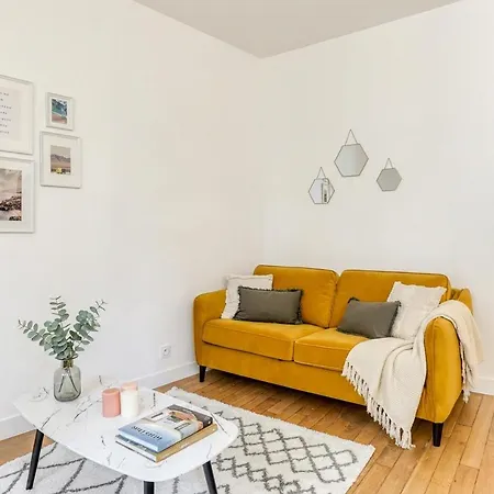 Apartment Furtive - Magenta *